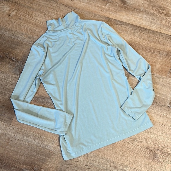 ATHLETA | Essential Turtleneck in Coast Grey - Picture 4 of 5